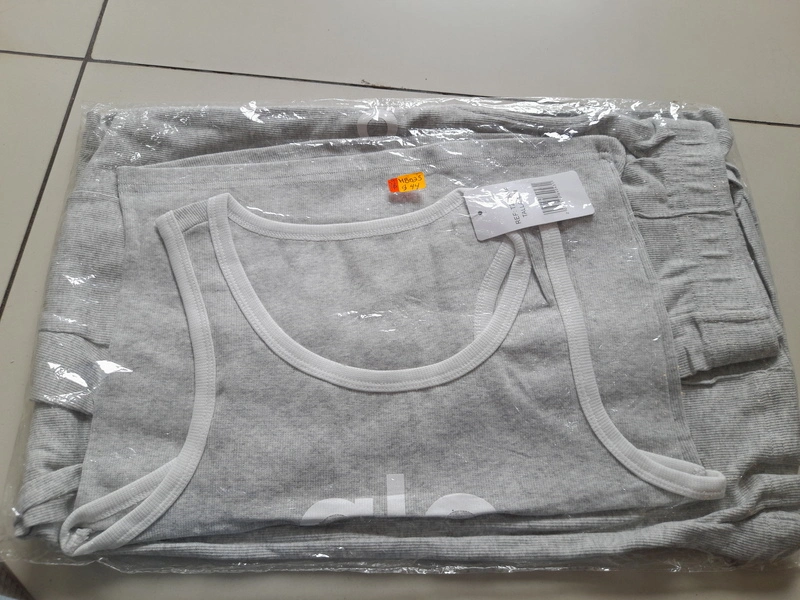 Ropa Deportiva alo Gris